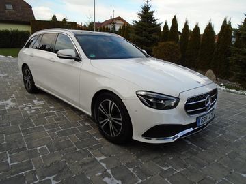E220d Avantgarde Night Pack