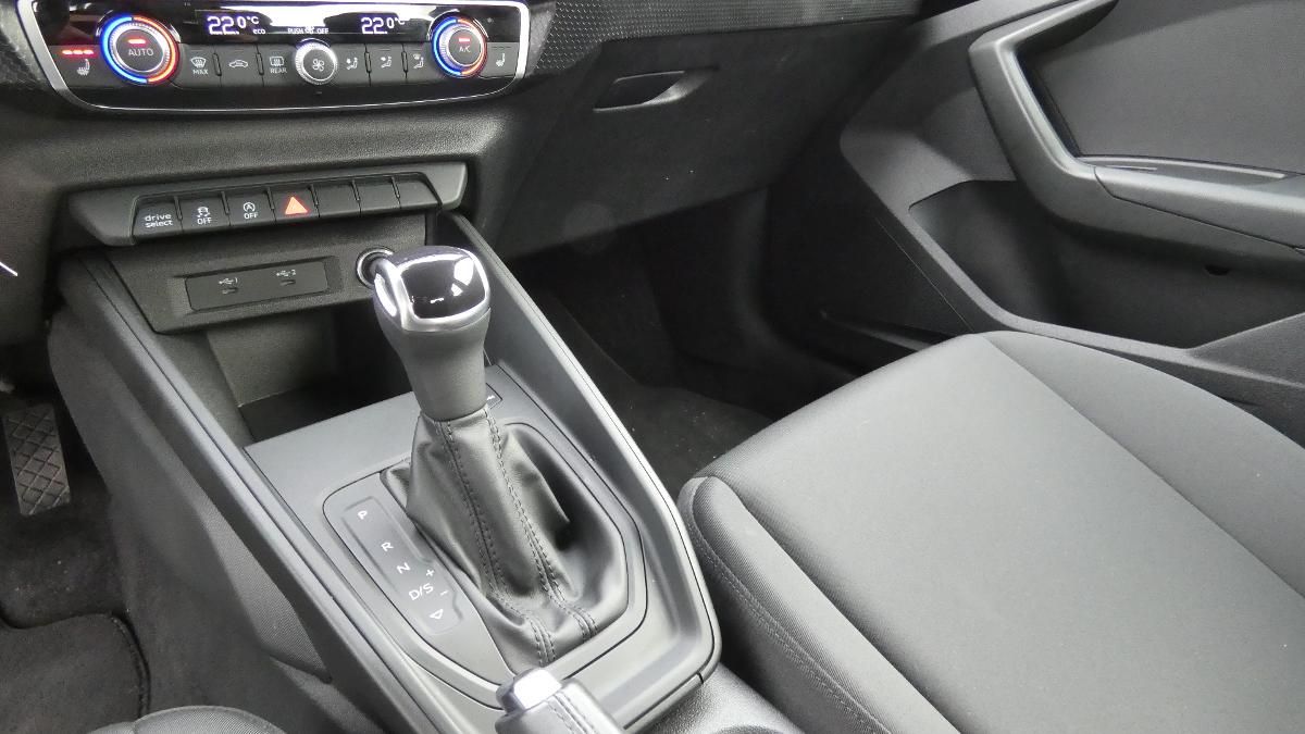 Audi A1, 2.0 40 TFSI S line Sportback - fotka 6