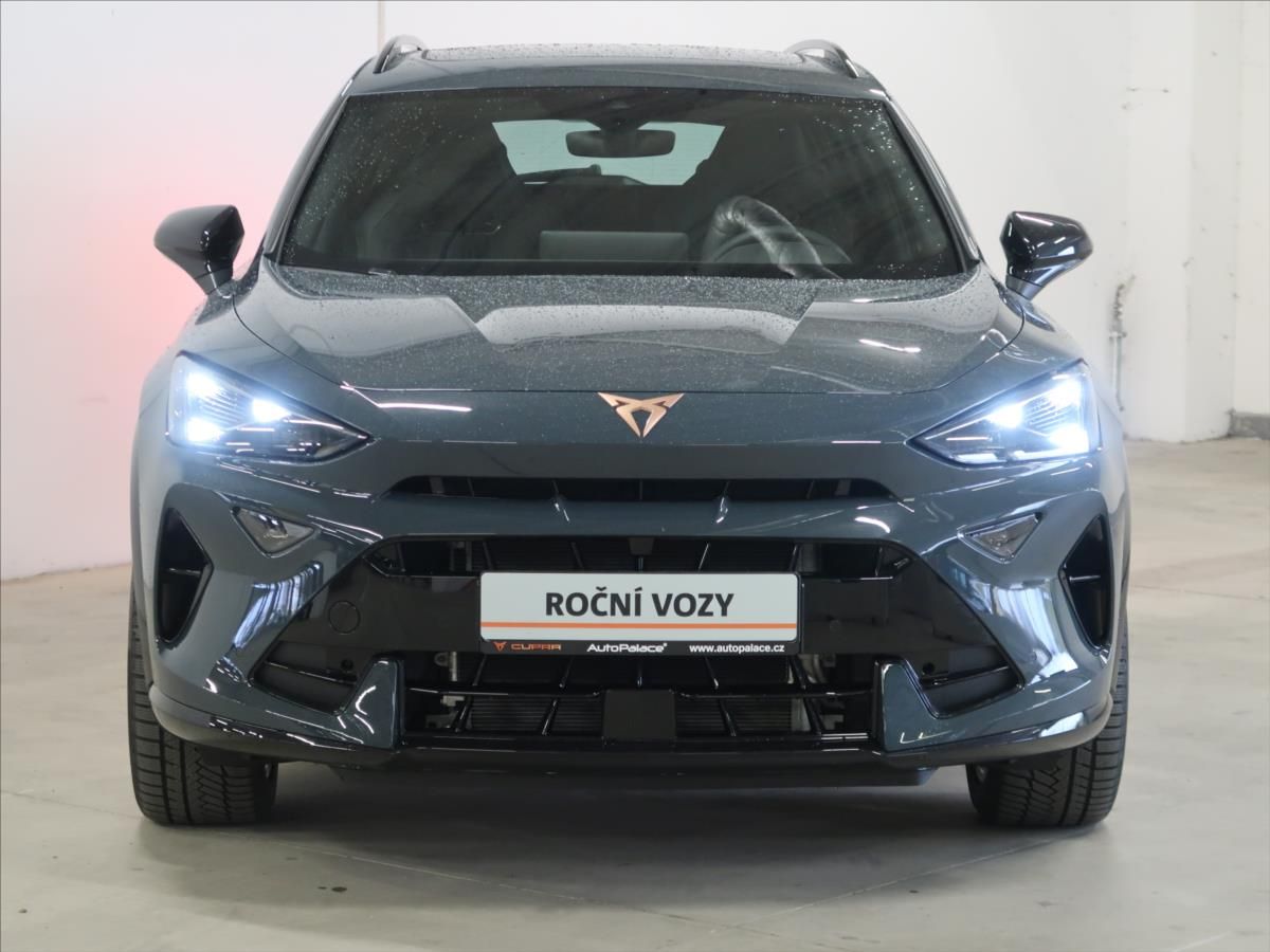 Cupra Formentor, 1,5 e-HYBRID VZ 272HP DSG PANO - fotka 4