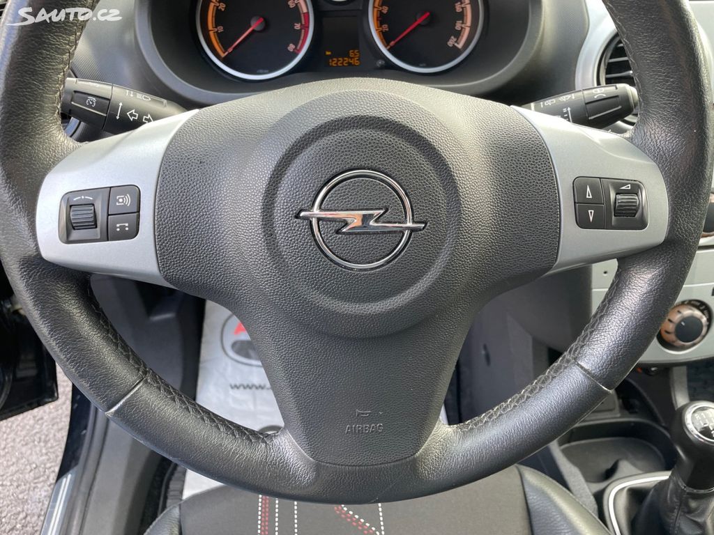 Opel Corsa, 1,4 64kW SERVISKA KLIMA