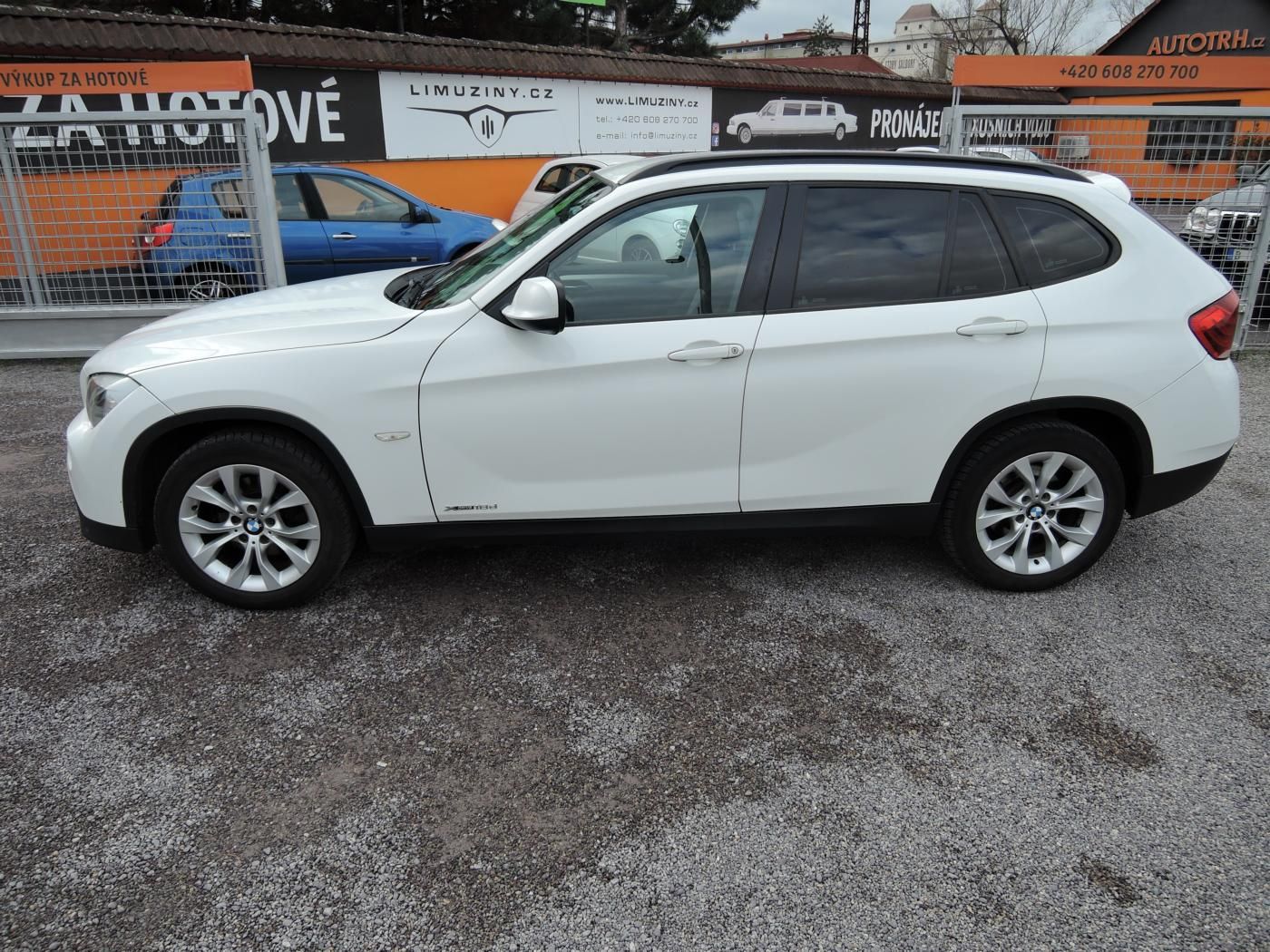 BMW X1, 2,0 118d Xdrive DPH Servis - fotka 6
