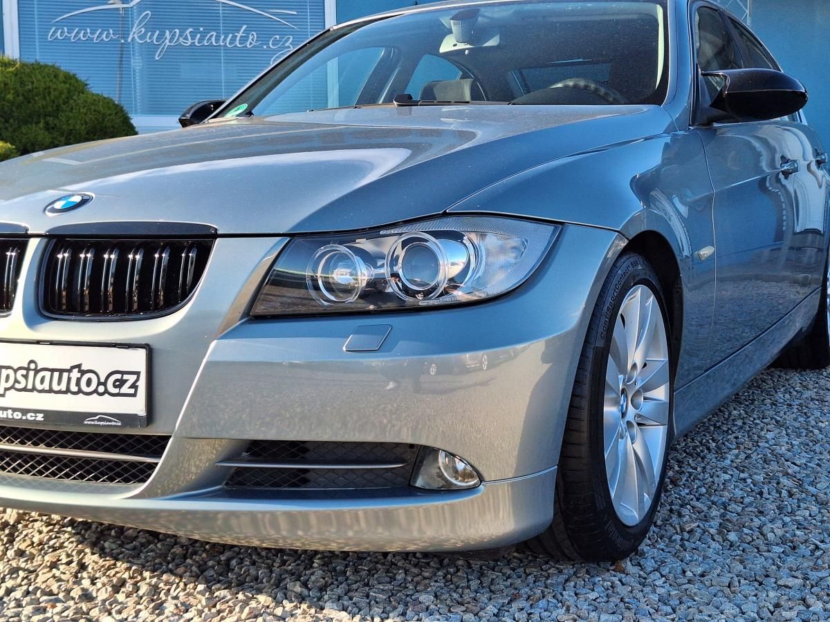 BMW Řada 3, 330i SPORT N52 - fotka 4