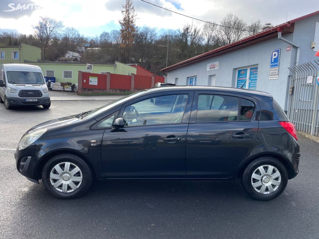 Opel Corsa, 1,4 64kW SERVISKA KLIMA