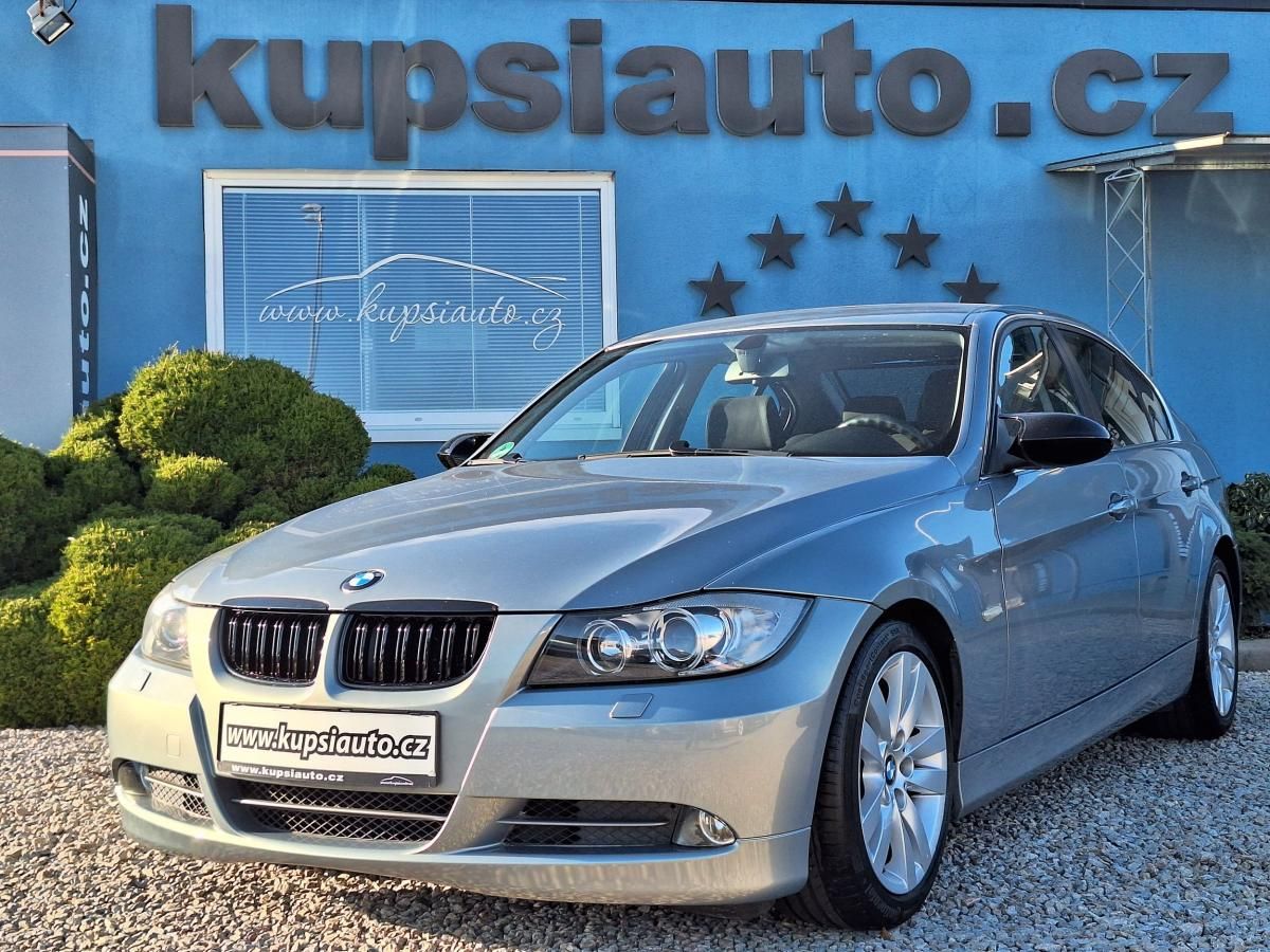 BMW Řada 3, 330i SPORT N52