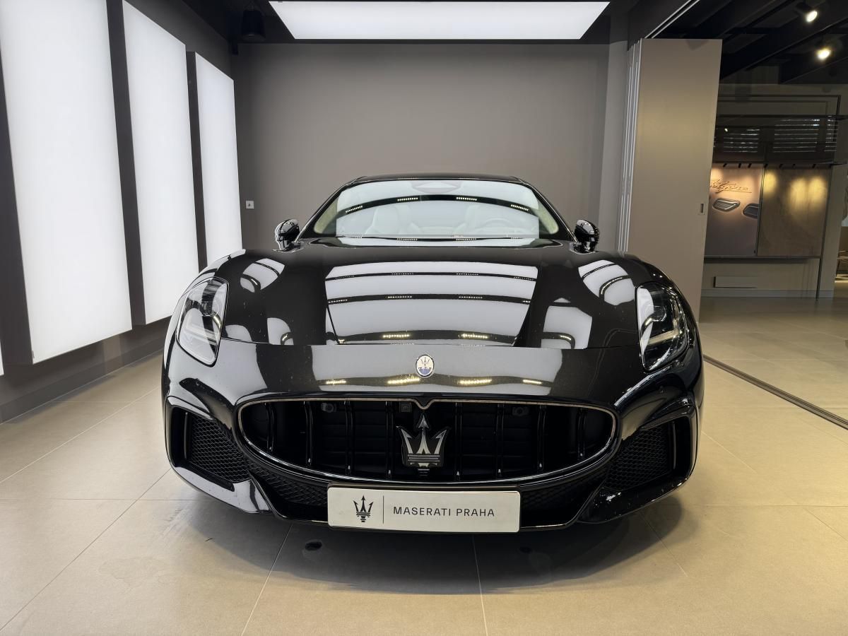 Maserati GranTurismo, Trofeo 550 HP - fotka 2