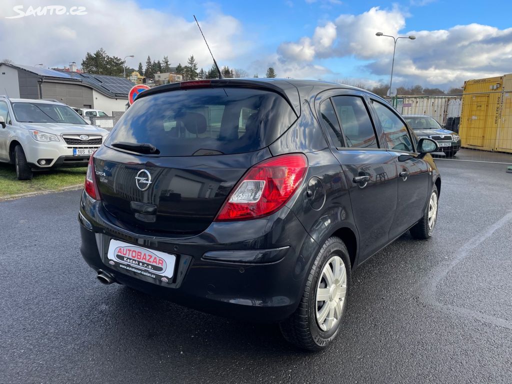 Opel Corsa, 1,4 64kW SERVISKA KLIMA