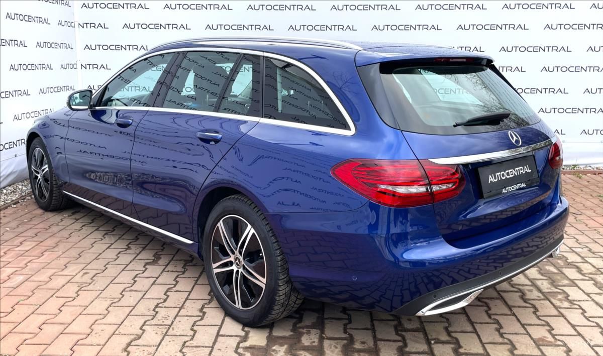 Mercedes-Benz Třídy C, 180 Avangarde AMG-line ,111t.k - fotka 6