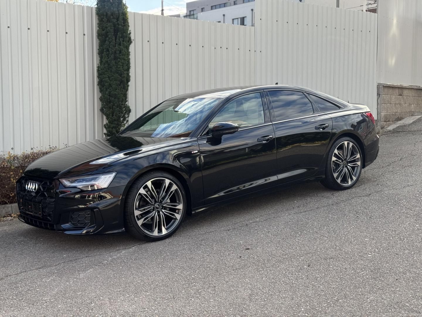 Audi A6, 40 TDI quattro S-LINE PC 2.200 - fotka 2