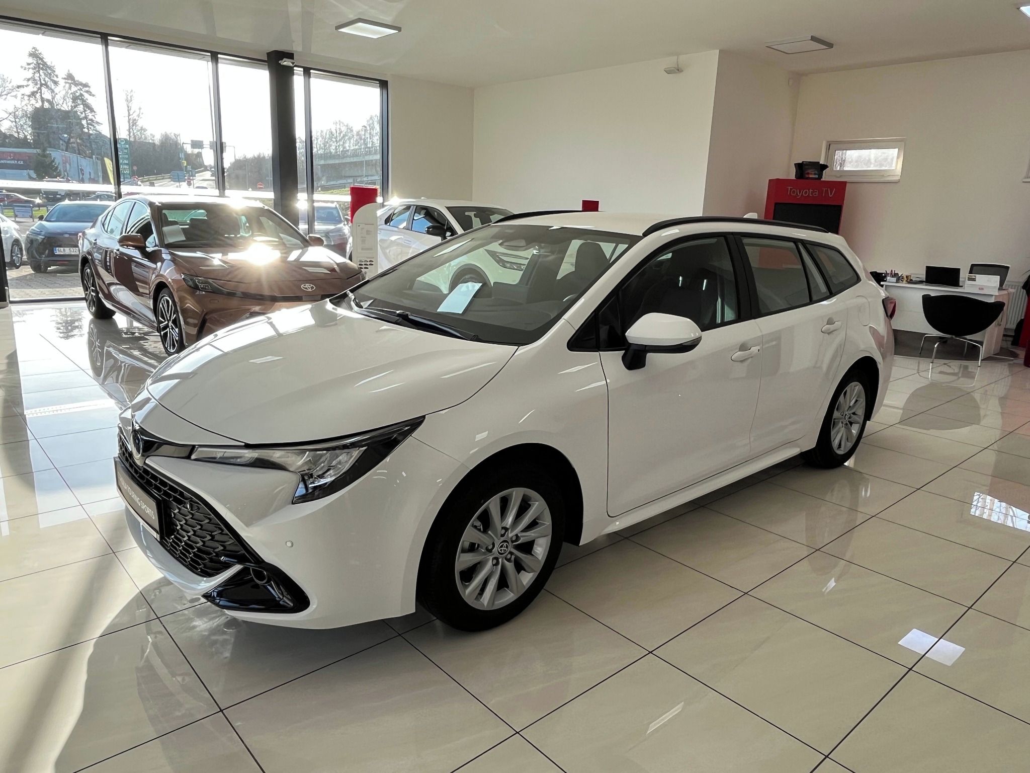 Toyota Corolla, 1,8 Comfort Tech Touring Sport