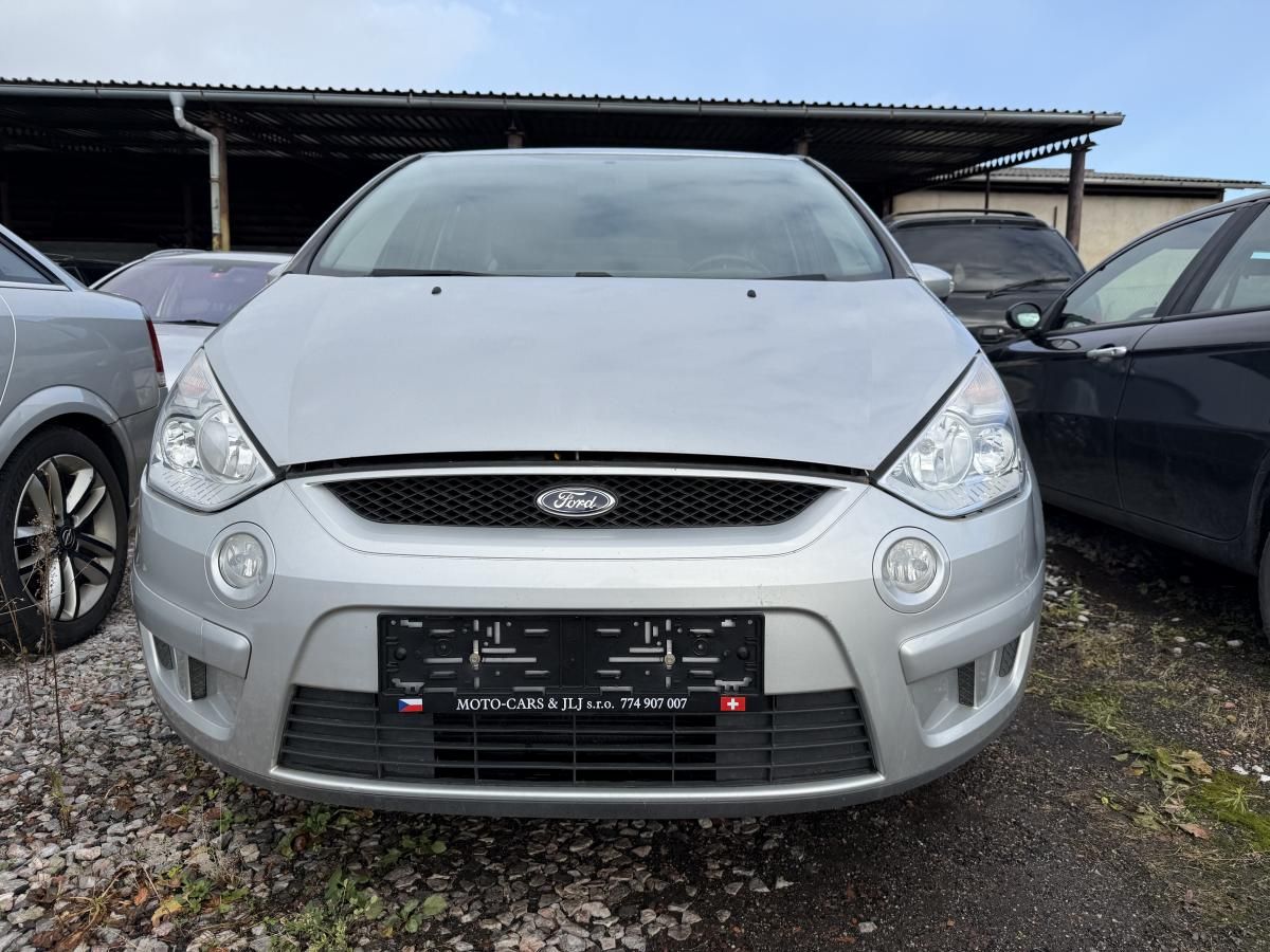 Ford S-MAX, 2.0i 107Kw 7 míst!