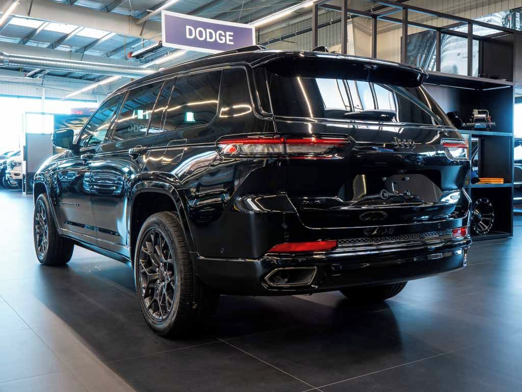 Jeep Grand Cherokee, 5.7 V8 Summit Reserve L HeadUp - fotka 3