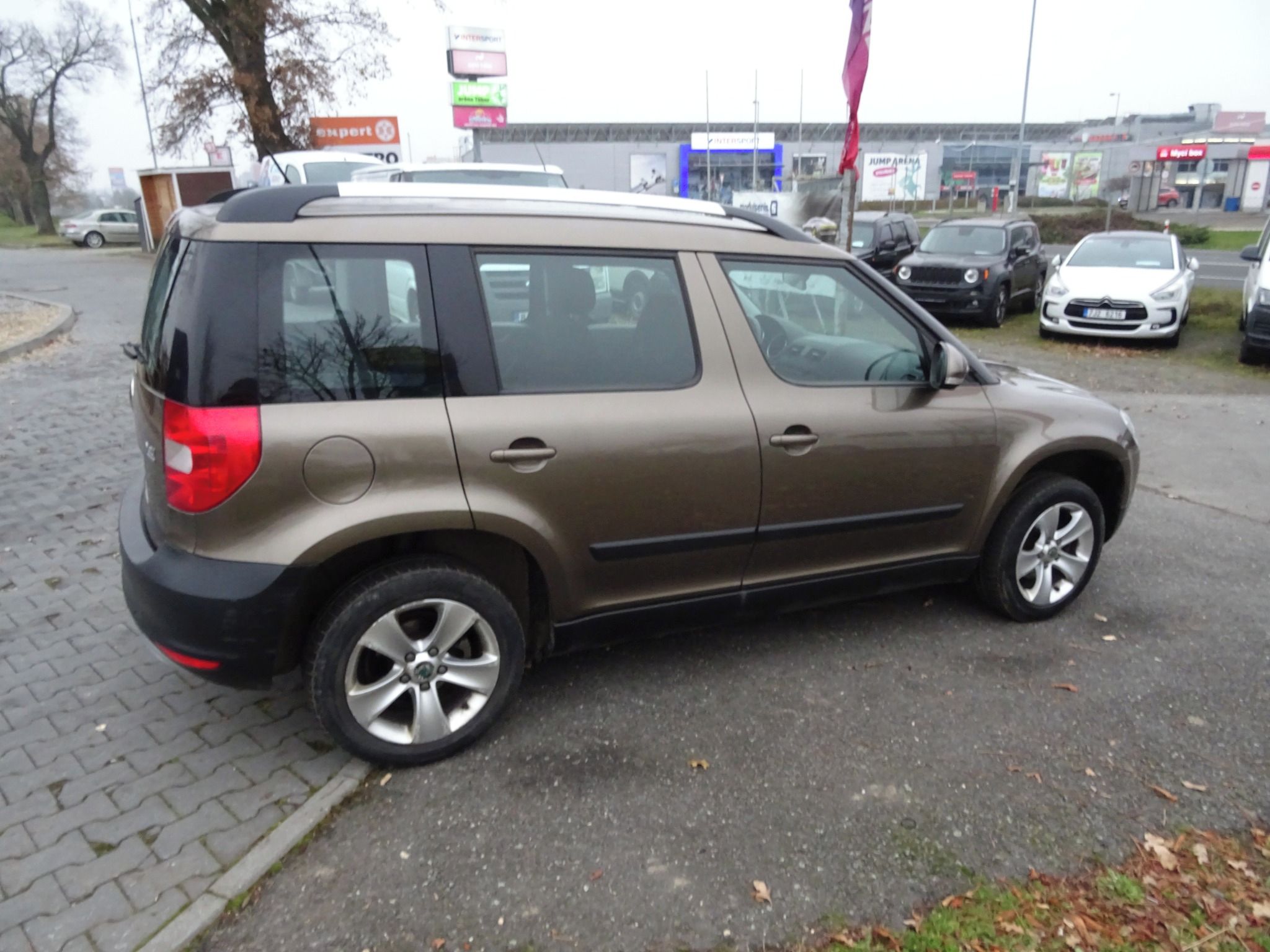 Škoda Yeti, 1.6 TDI Adventure GreenLine - fotka 6