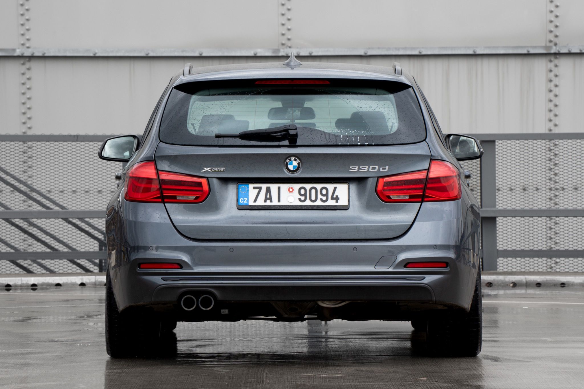 BMW Řada 3, 330d xdrive 2xKOLA - fotka 6