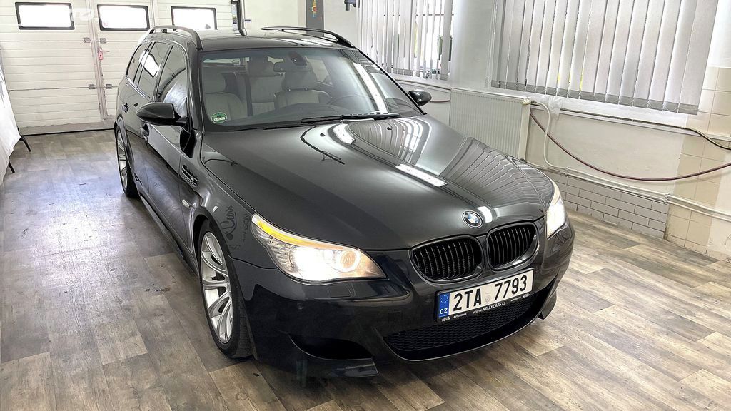 BMW M5, 5.0 V10 Touring