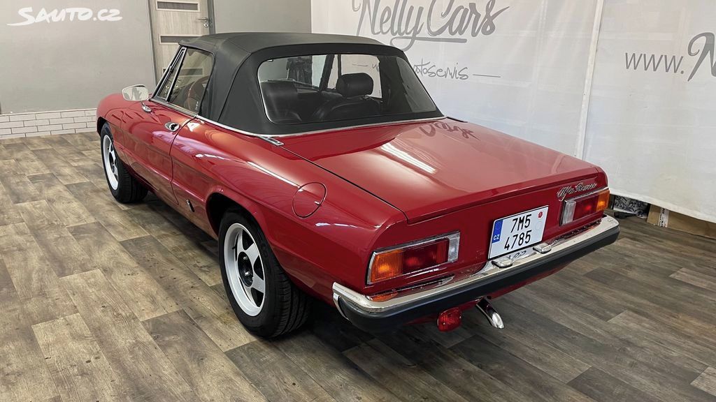 Alfa Romeo Spider, 2.0 94KW RV1985 Veterán - fotka 4