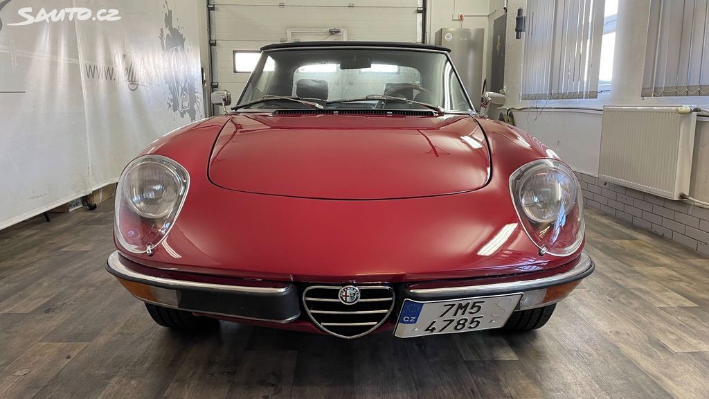 Alfa Romeo Spider, 2.0 94KW RV1985 Veterán - fotka 2
