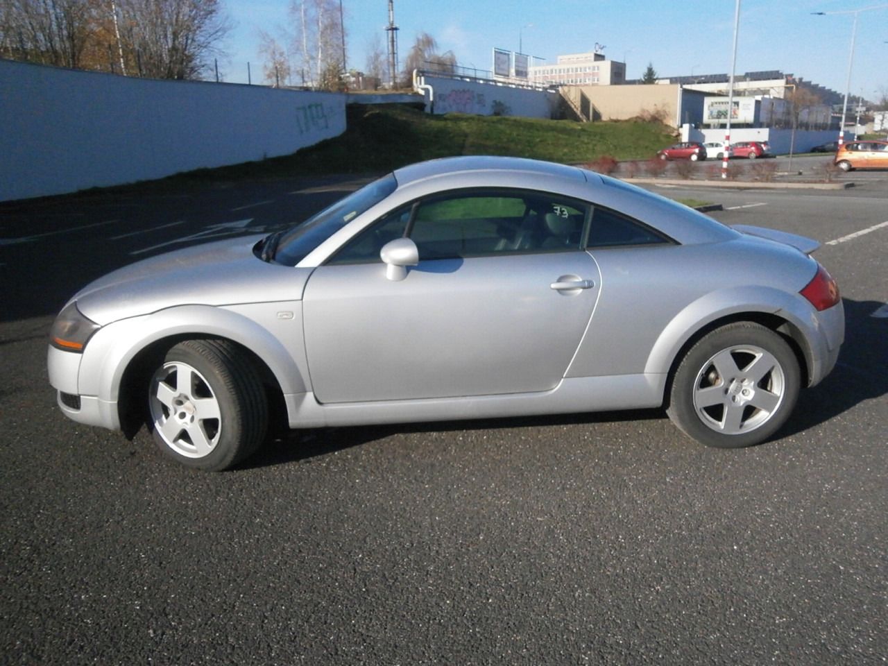 Audi TT, 1,8 TURBO JEN 134TKM SERVISKA - fotka 2
