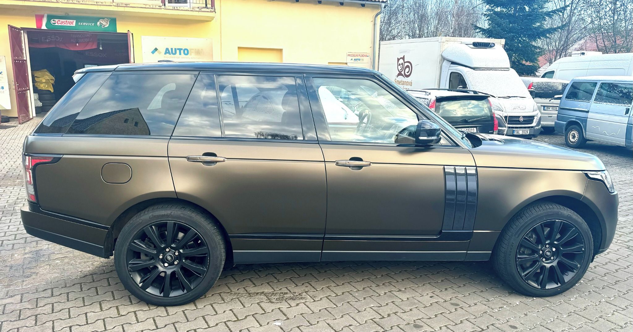 Land Rover Range Rover, 4,4 V8, ČESKÝ PŮVOD, 2.maj. - fotka 4