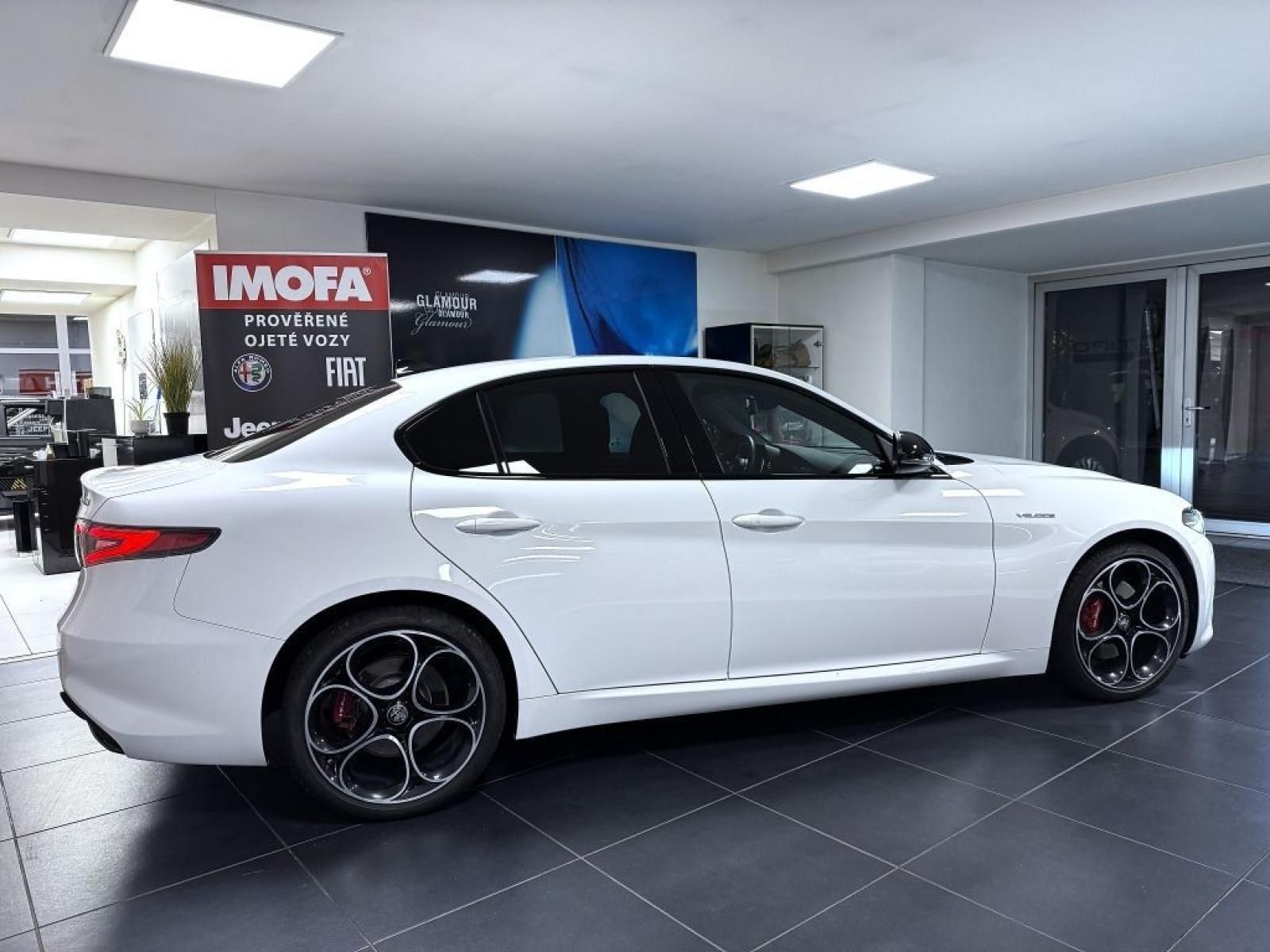 Alfa Romeo Giulia, 2.2 JTDm 210k AT8 ZF Q4 4x4 - fotka 4