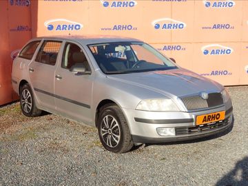 1,8 TSi, ČR, 1 MAJ., SERV.KN.