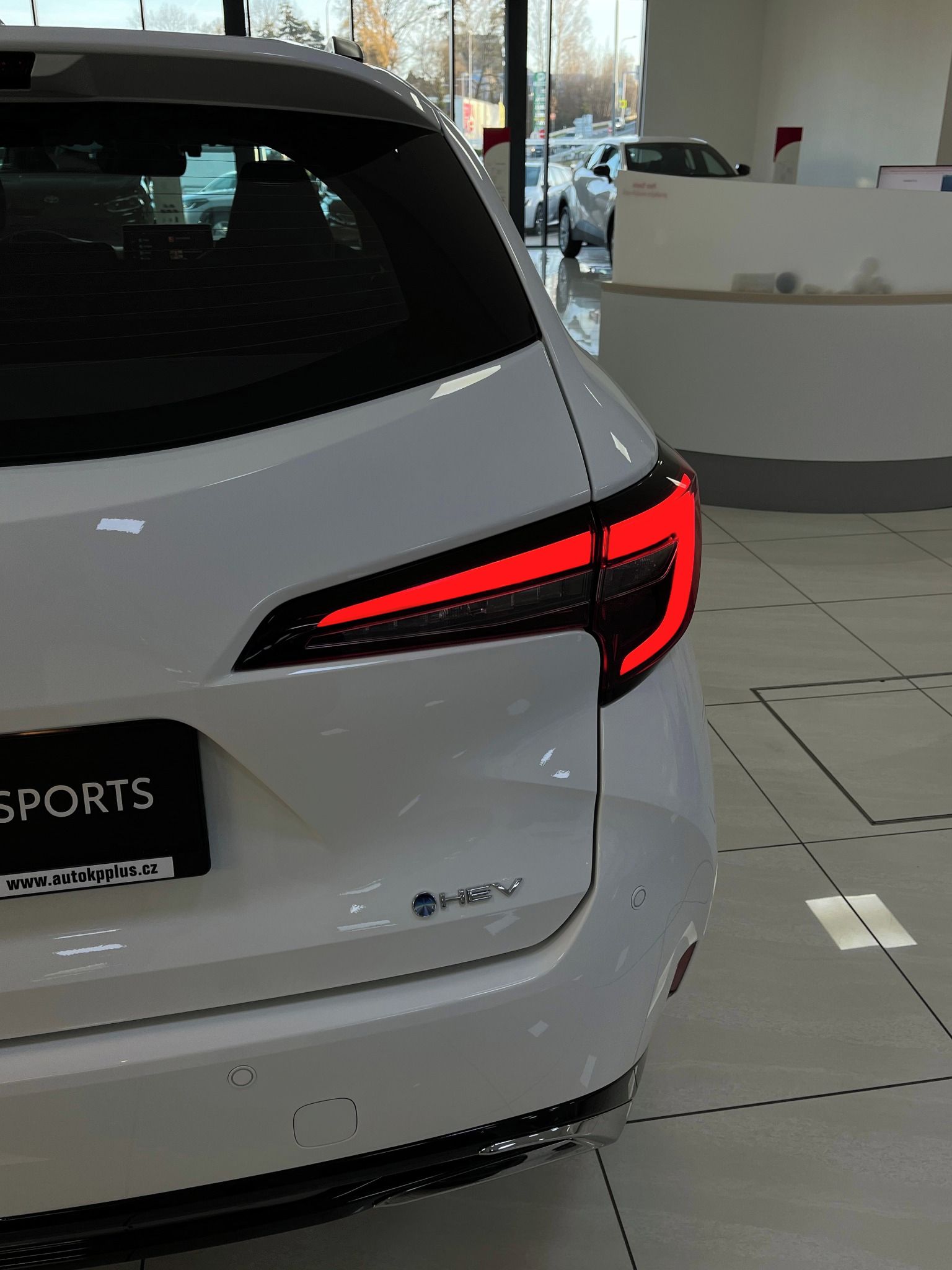 Toyota Corolla, 1,8 Comfort Tech Touring Sport - fotka 6