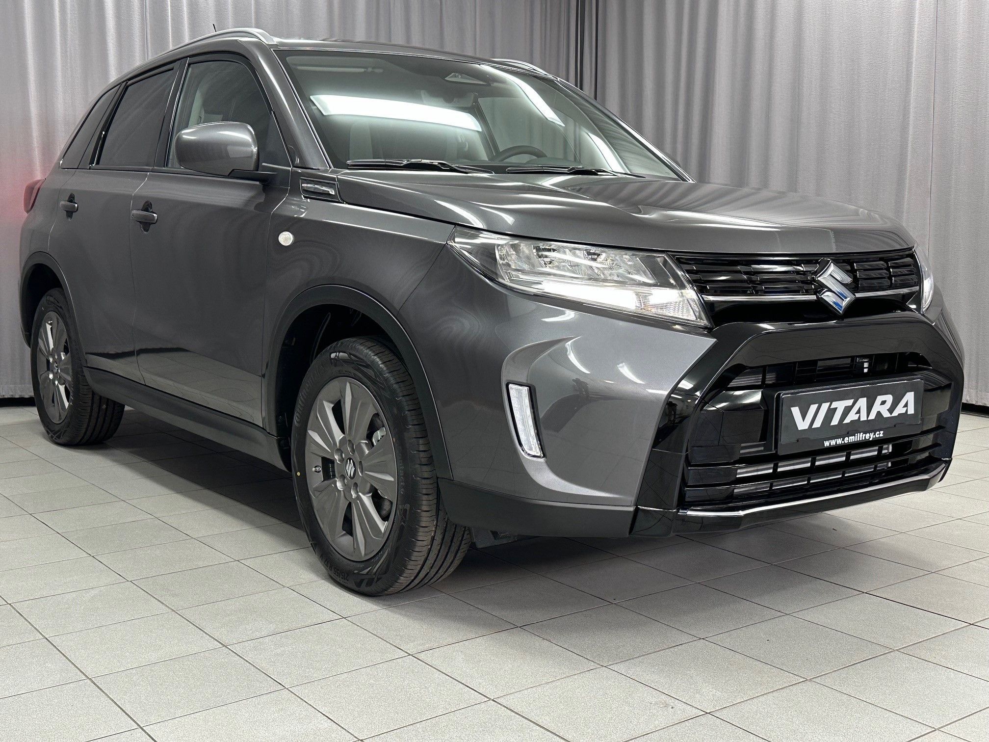 Suzuki Vitara, 1,4 Premium 4x2-k odběru IHNED - fotka 3