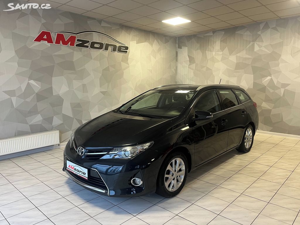 Toyota Auris, fotka 12