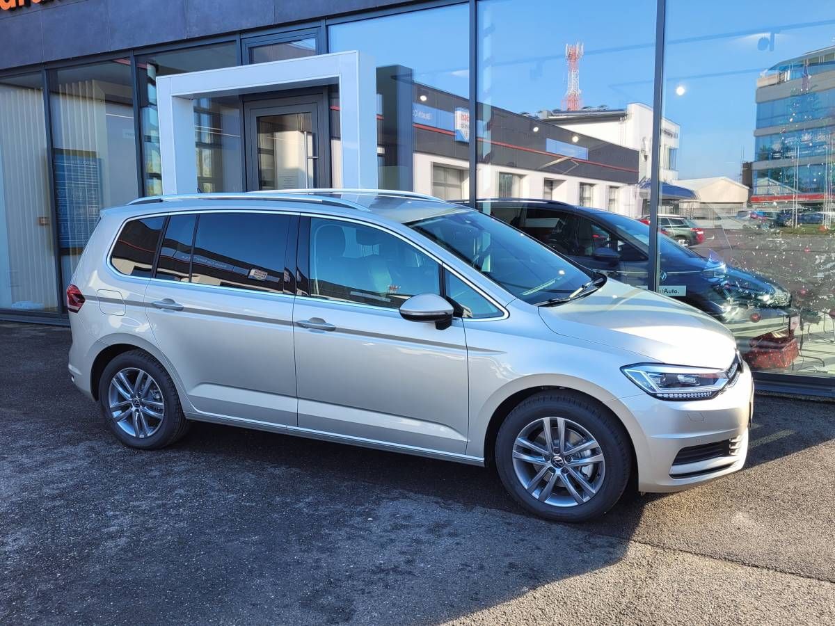 Volkswagen Touran, 1.5 TSI DSG People 7míst - fotka 4
