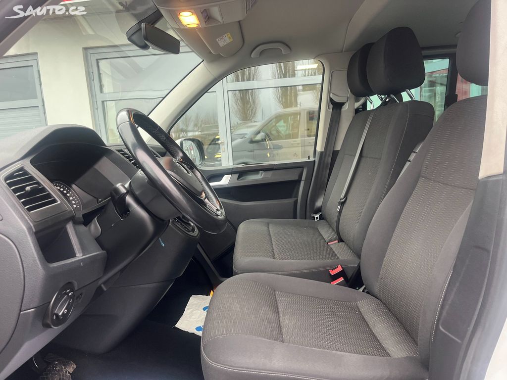 Volkswagen Caravelle, fotka 8