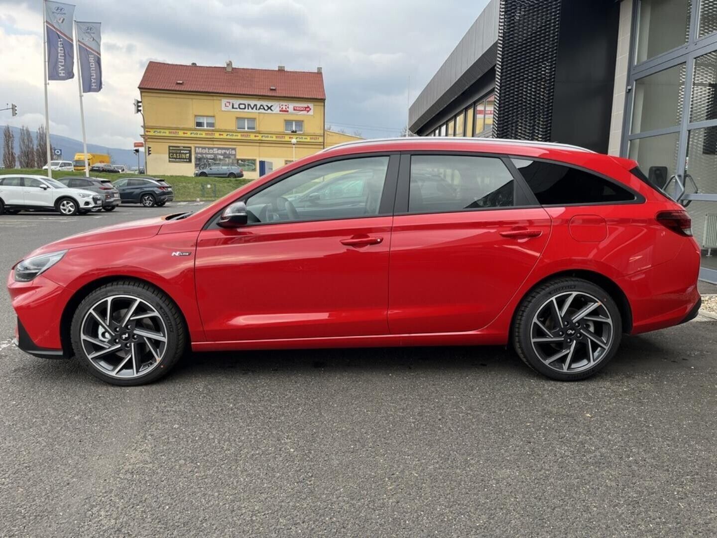Hyundai i30, MY23 N Line 1,5 T-GDI MHEV 117 - fotka 2