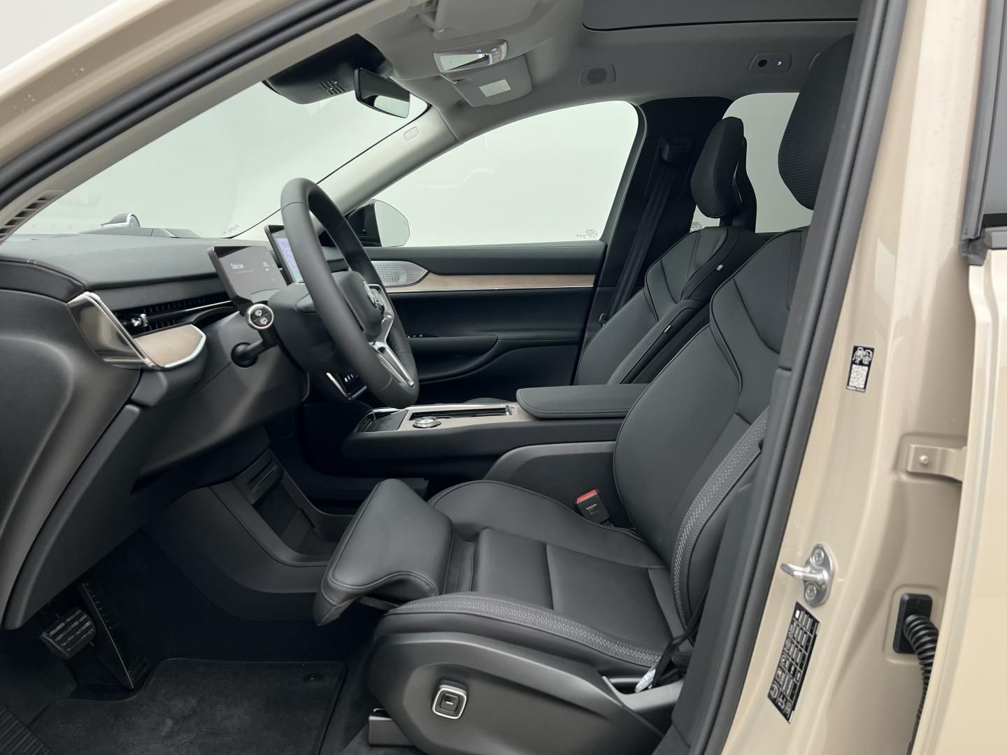 Volvo EX90, PURE PERFORMANCE TWIN ULTRA - fotka 3