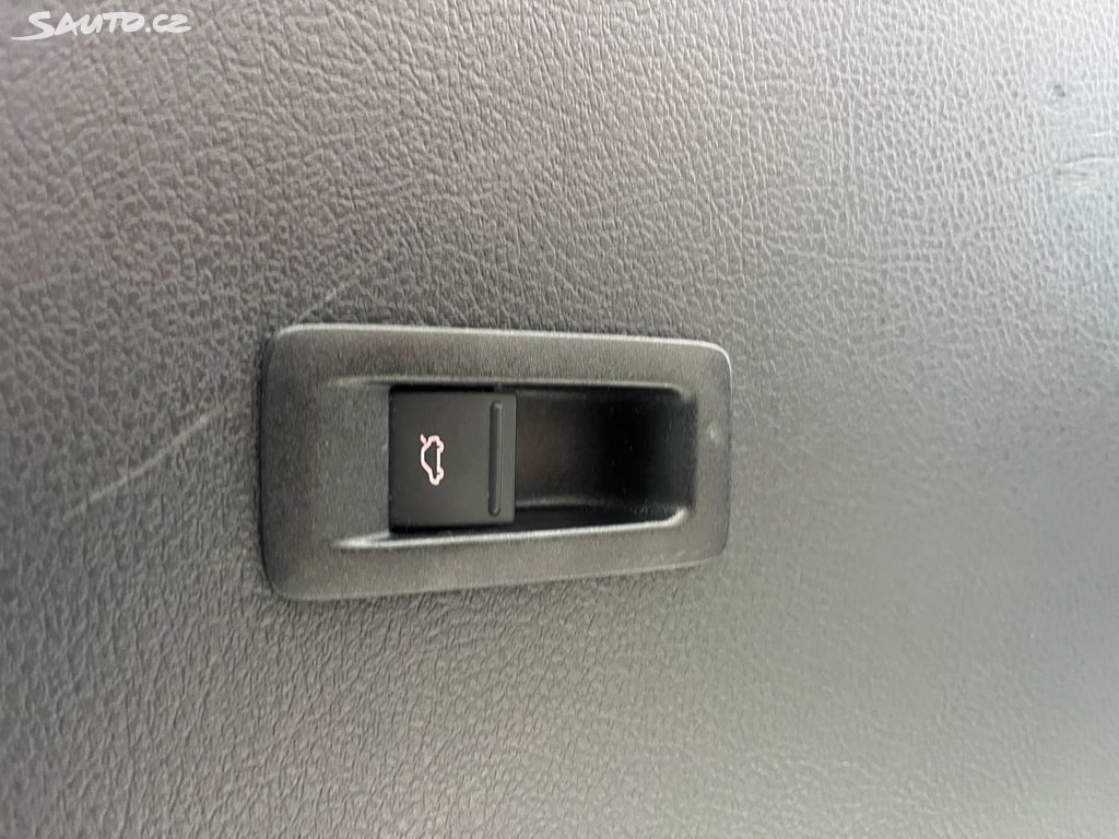 Volkswagen Caravelle, fotka 36