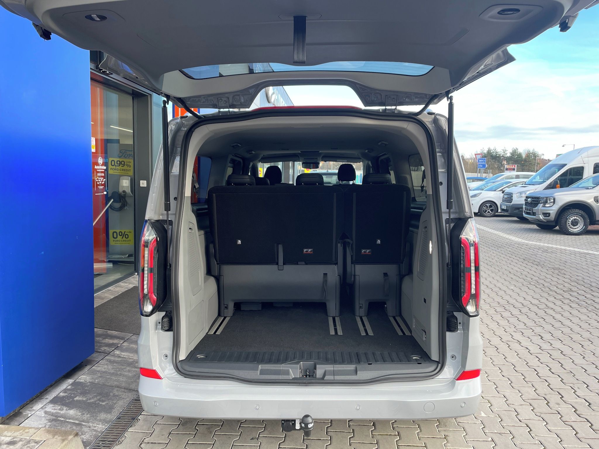 Ford Tourneo Custom, Titanium X L2 125 kW AT AWD - fotka 6
