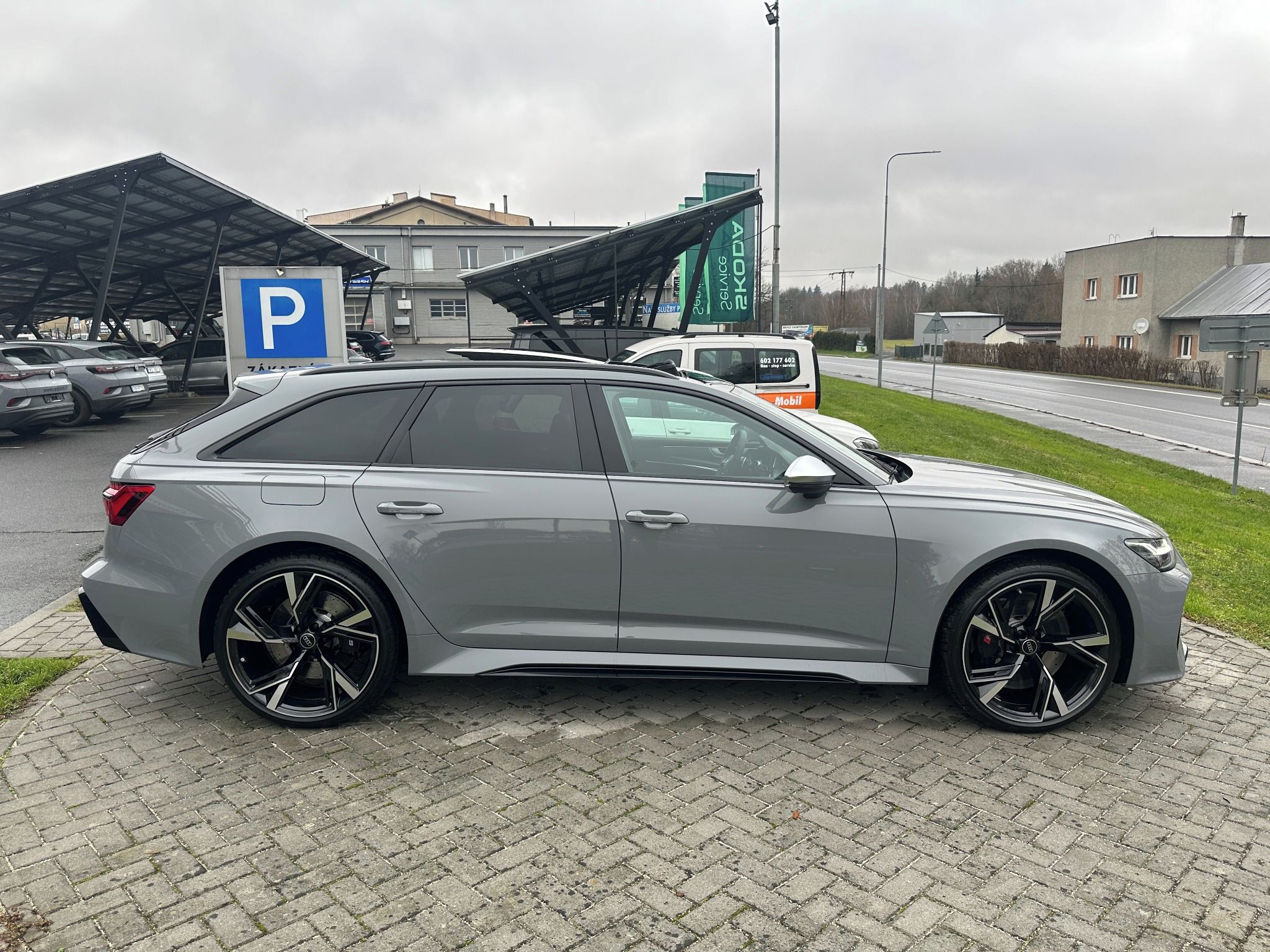 Audi RS6, 441kW,Pano,Dynam,Bang&Olufsen - fotka 3