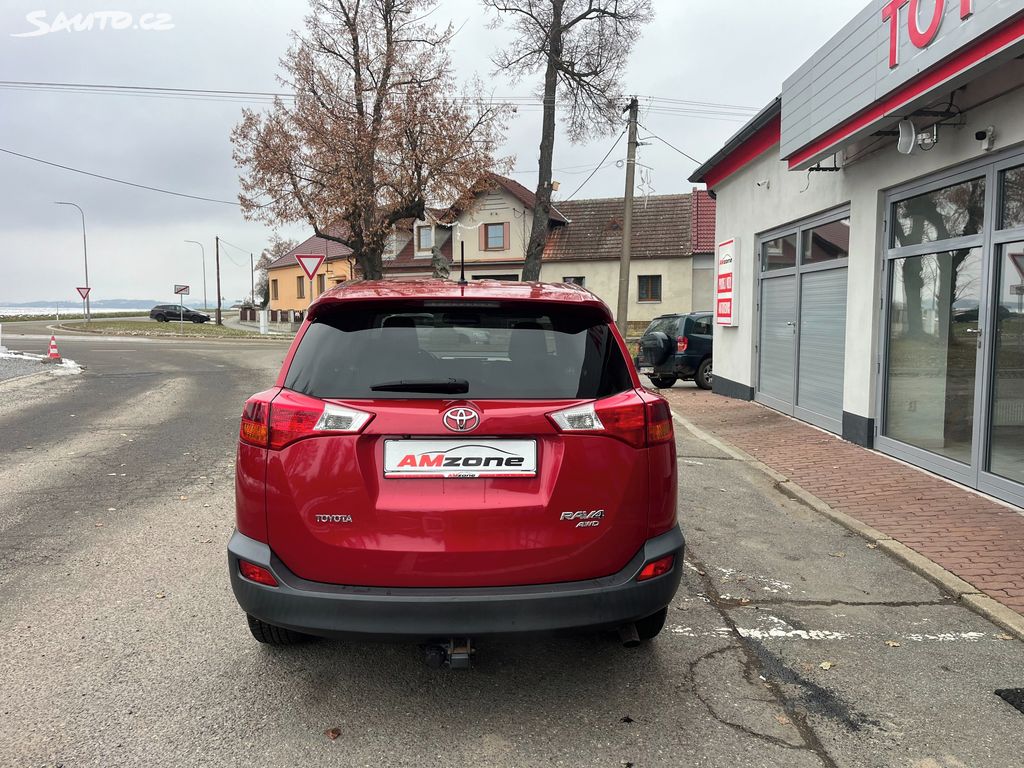 Toyota Rav4, fotka 6