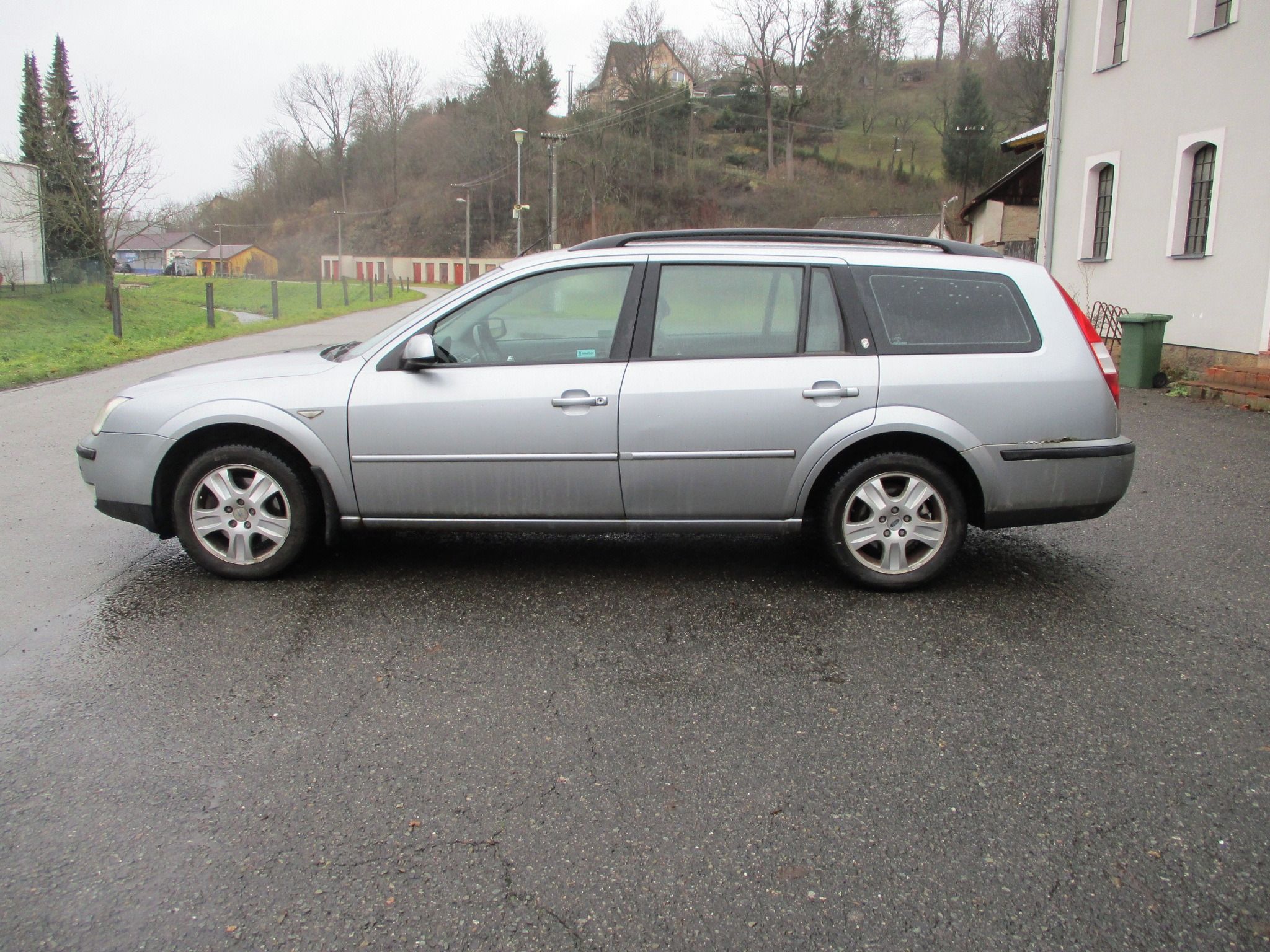 Ford Mondeo, 1.8 i - fotka 2