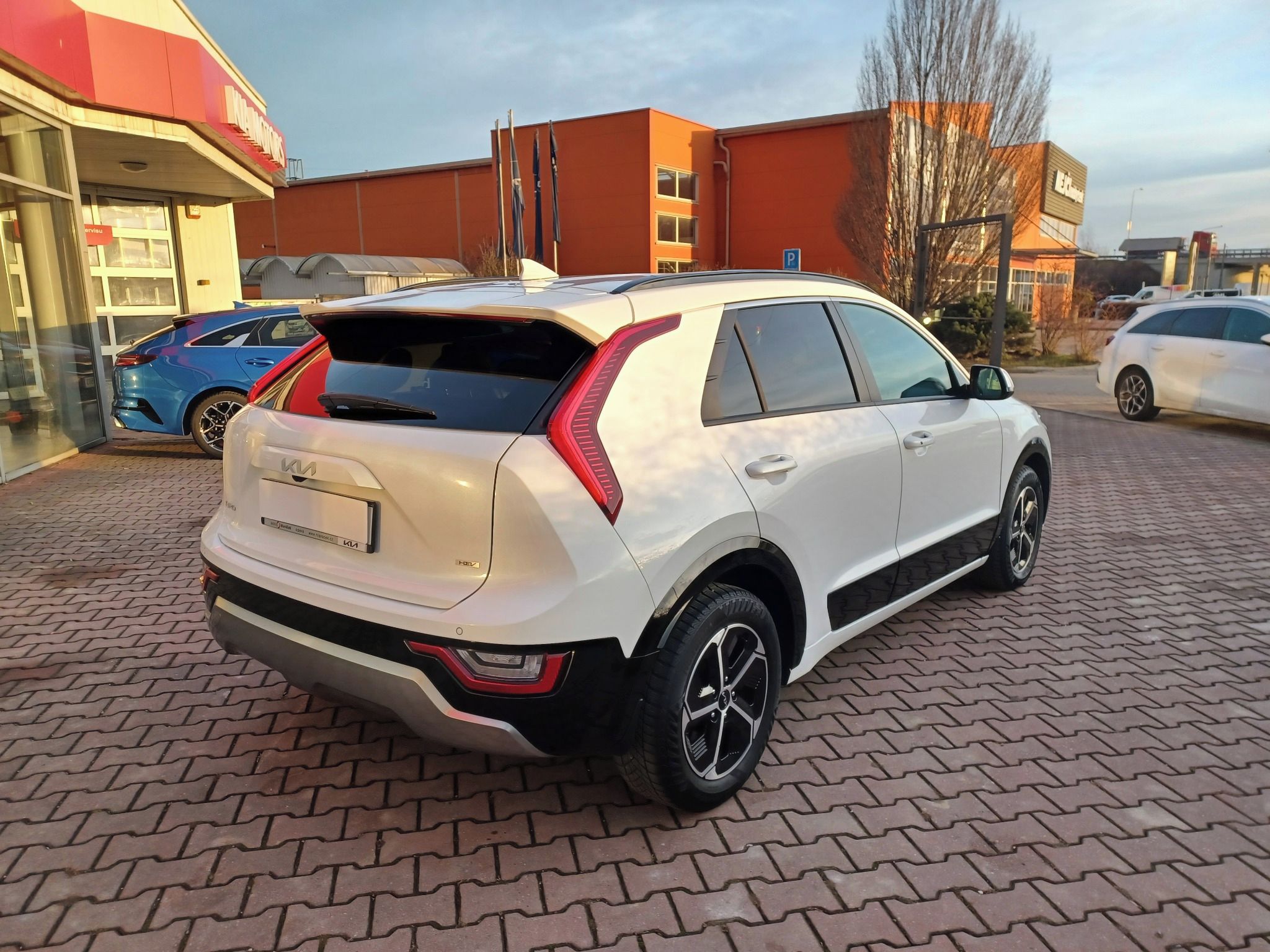 Kia Niro, 1.6 GDi HEV 6DCT STYLE - fotka 6