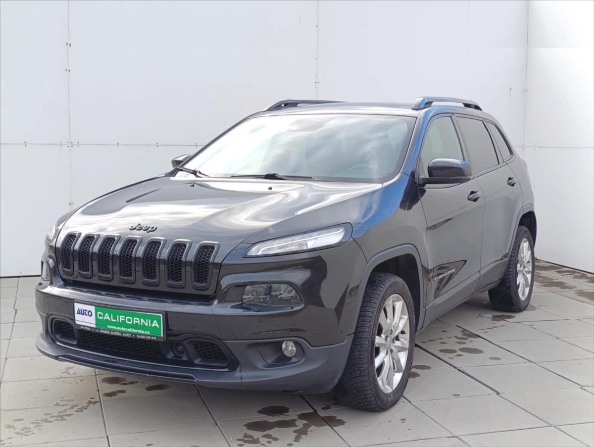 Jeep Cherokee, 3,2 V6 Limited 4WD Kamera Tažn - fotka 2