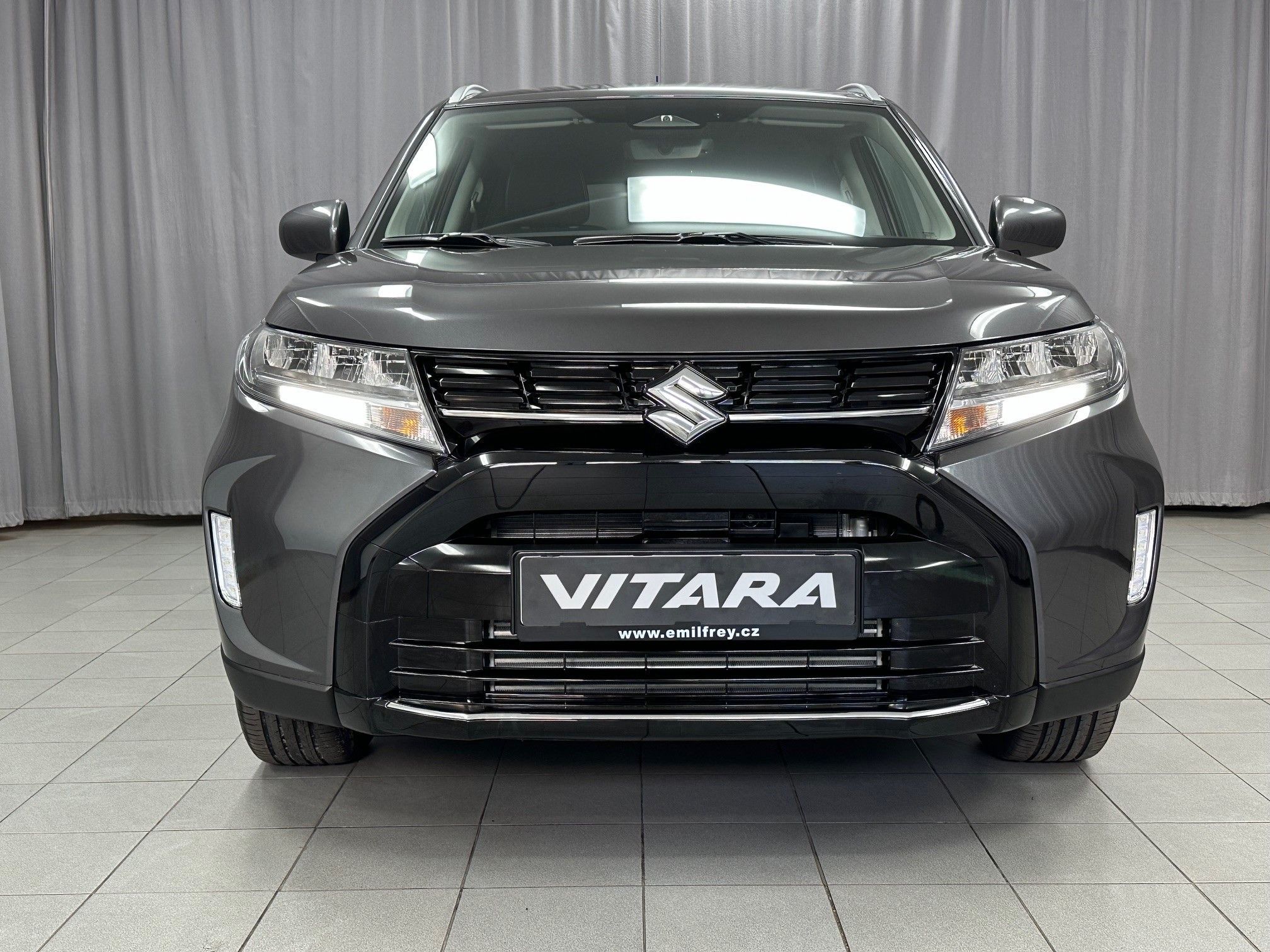 Suzuki Vitara, 1,4 Premium 4x2-k odběru IHNED - fotka 2