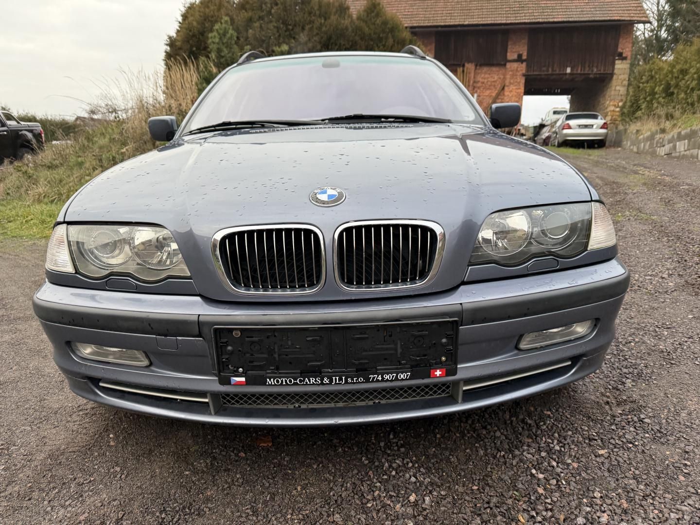 BMW Řada 3, 330 XI Touring 170KW - fotka 2