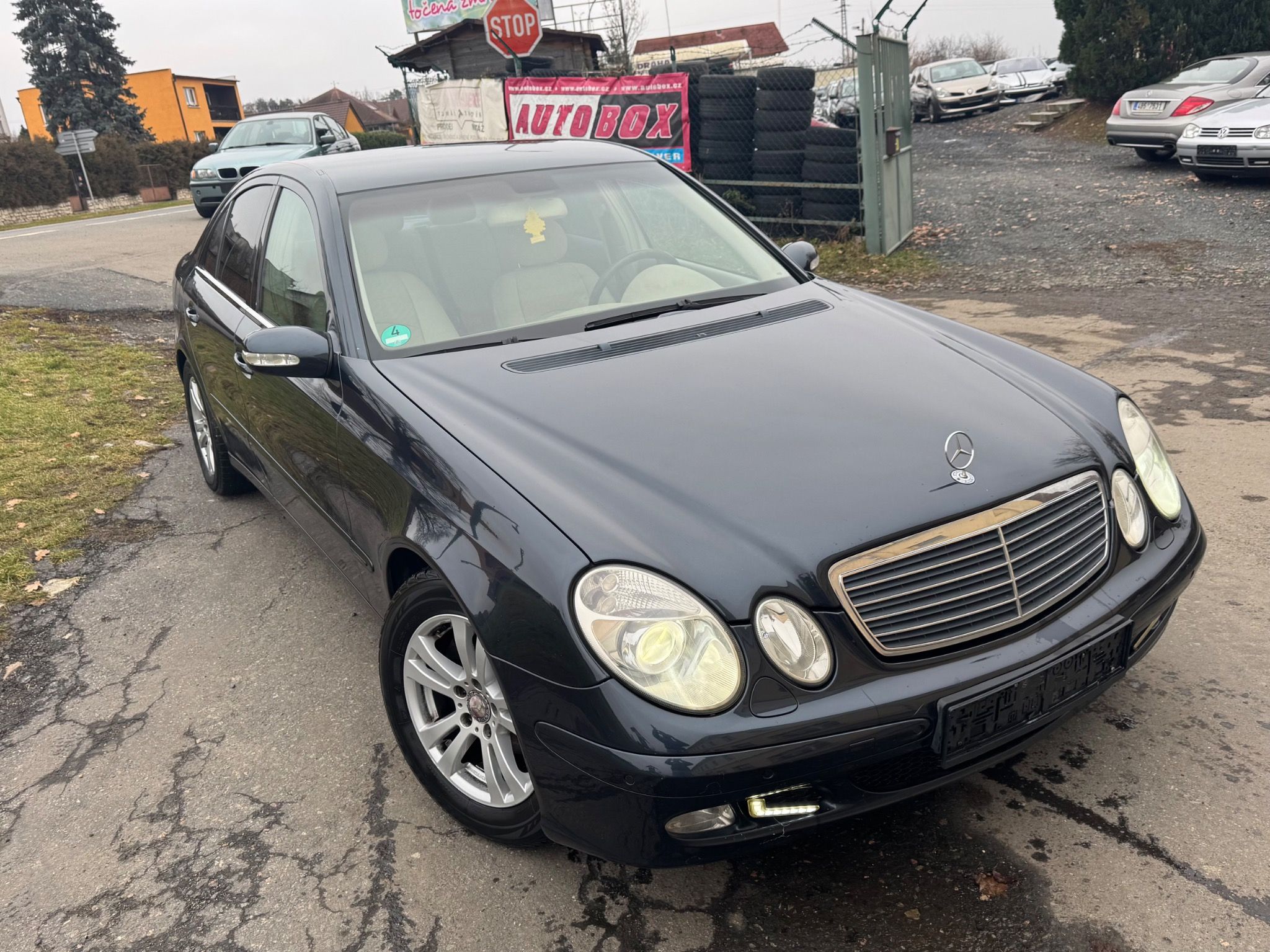 Mercedes-Benz Třídy E, 270CDi 130kW.Automat.Tažné - fotka 2
