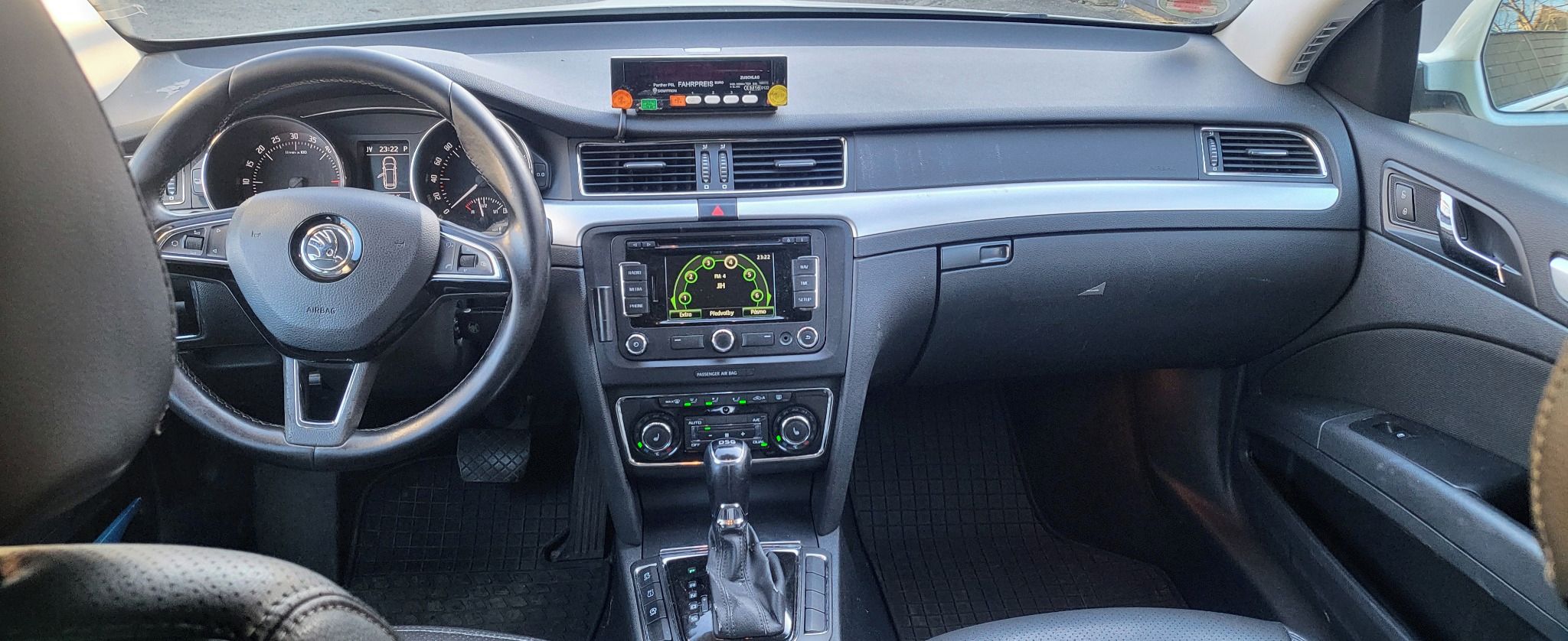 Škoda Superb, 2.0tdi DSG facelift - fotka 4