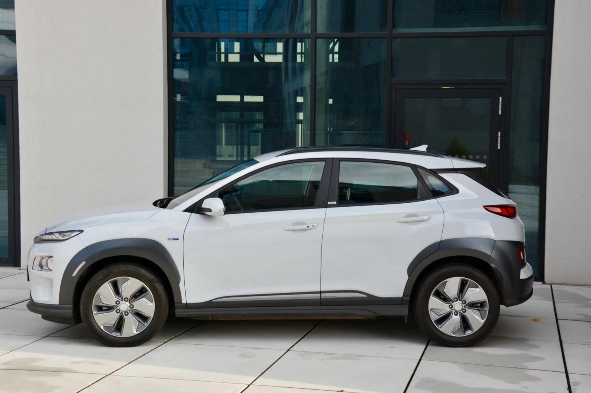 Hyundai Kona, EV 1 Majitel 19.000KM! - fotka 2
