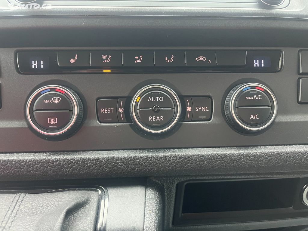 Volkswagen Caravelle, fotka 12