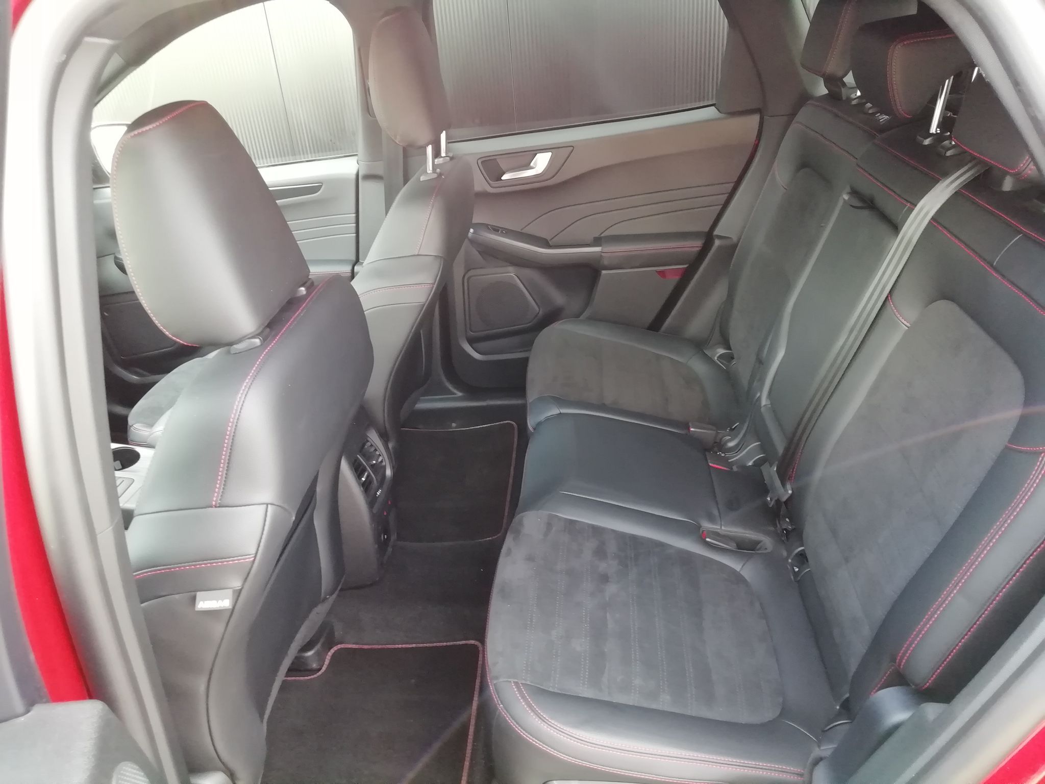 Ford Kuga, Plug-In Hybrid ST-Line X - fotka 6