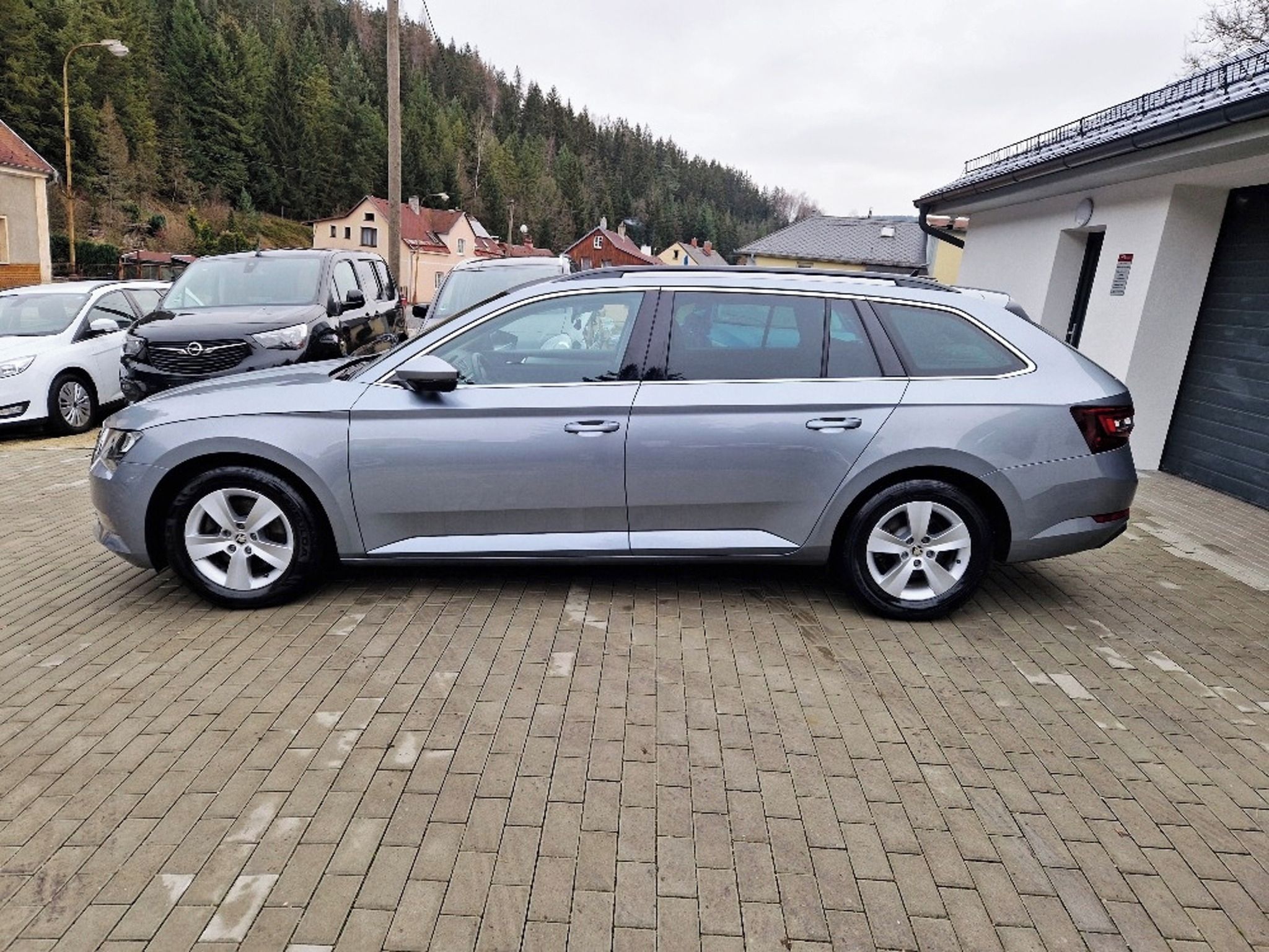 Škoda Superb, 1.5 TSi (110 kW), 86 tis. km - fotka 5