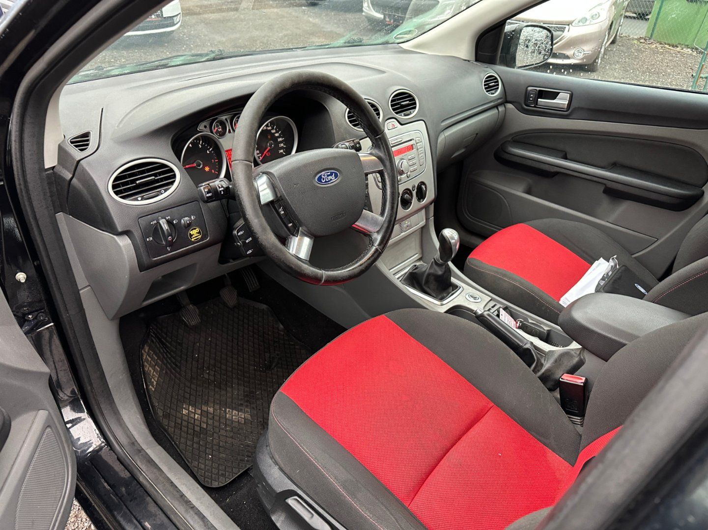 Ford Focus, 1.6i 85kw - fotka 4