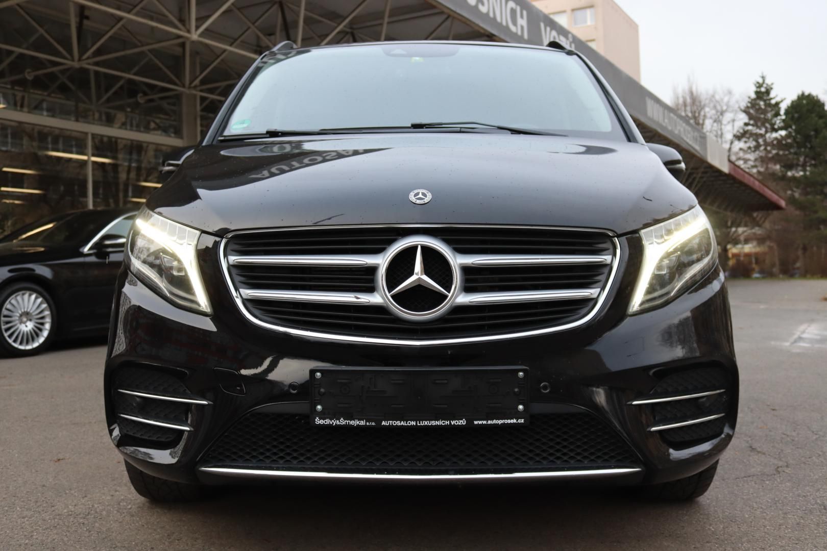 Mercedes-Benz Třídy V, V 250D 4MATIC AMG PAKET 140kW - fotka 3