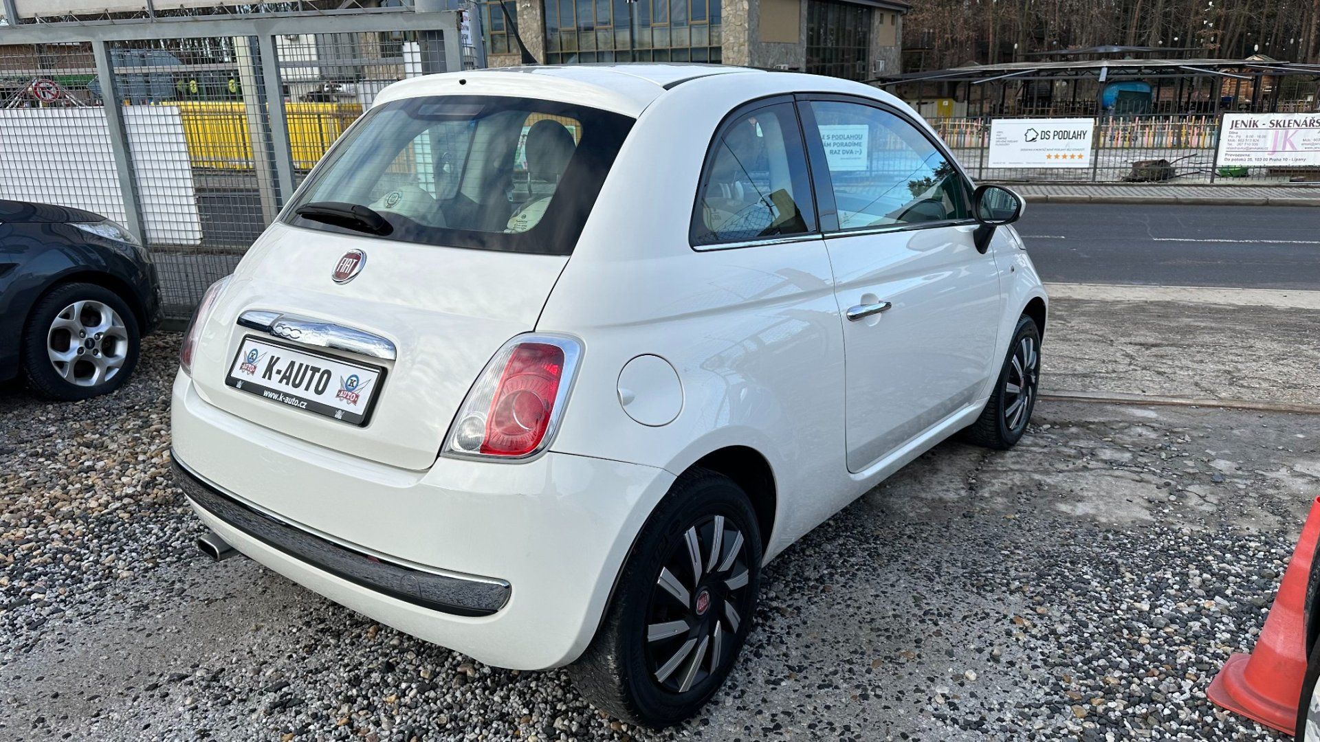 Fiat 500, 1.2i 51kW*Lounge*Klima*Pano* - fotka 4