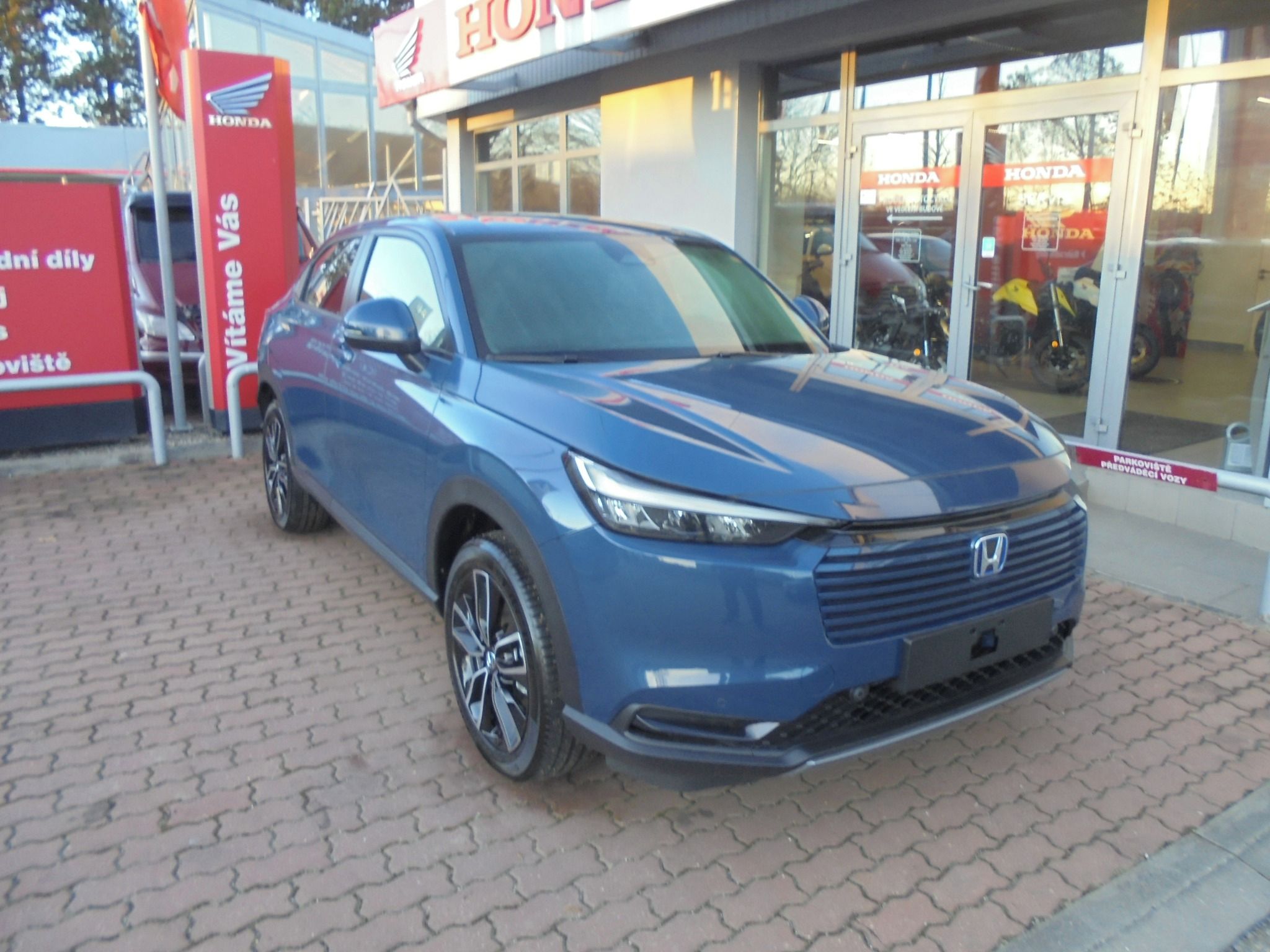 Honda HR-V, 1.5e:HEV ELEGANCE 2026 - fotka 4